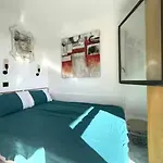 View With Pool Apartman
