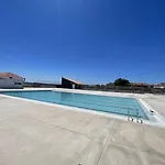 View With Pool Apartman *