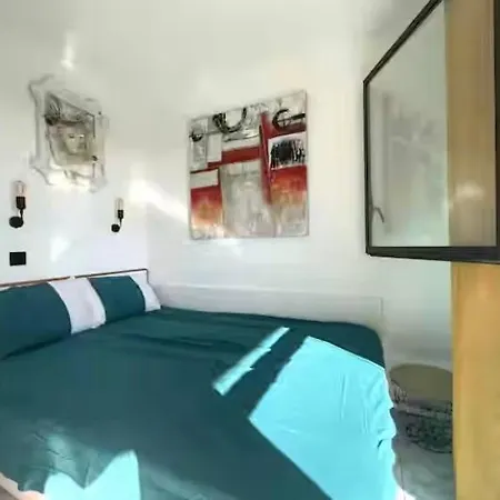View With Pool Apartment