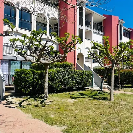 View With Pool * Le Barcarès